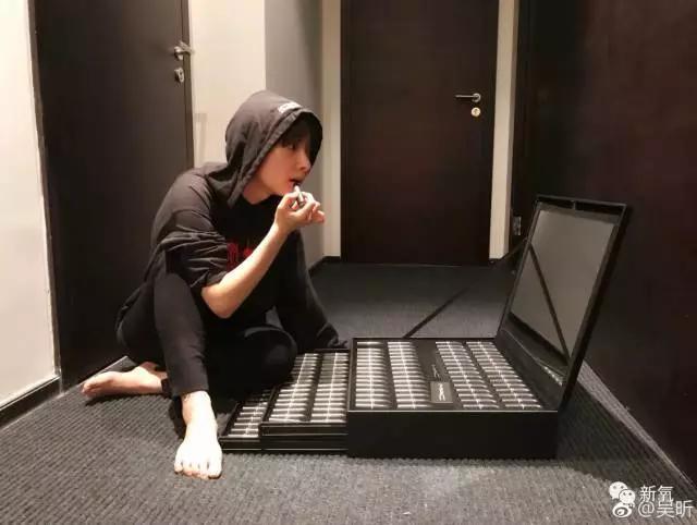 我的新衣穆熙妍微博:我的新衣穆熙妍 过年有多少人不打算买新衣服了？