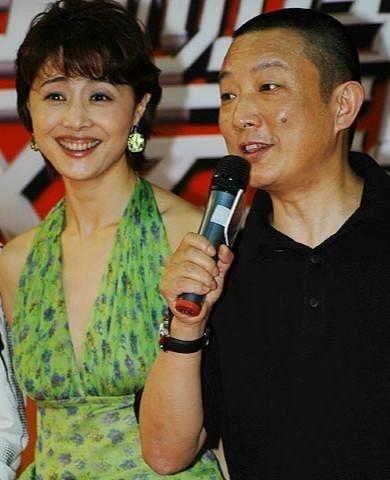 张若昀妈妈:在《我们来了》里，吴秀波为何叫唐艺昕“侄媳妇”