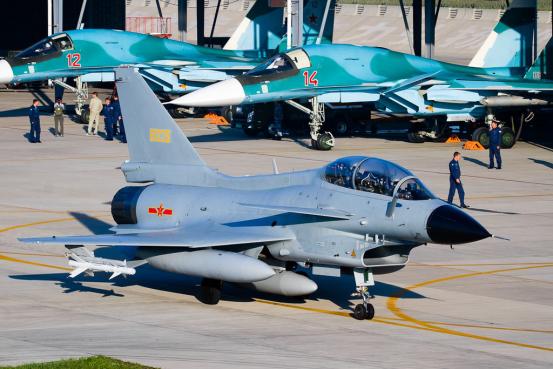 飞机失踪35年:4月9日，日本自卫队一架F-35战机失踪，飞行员还有救吗