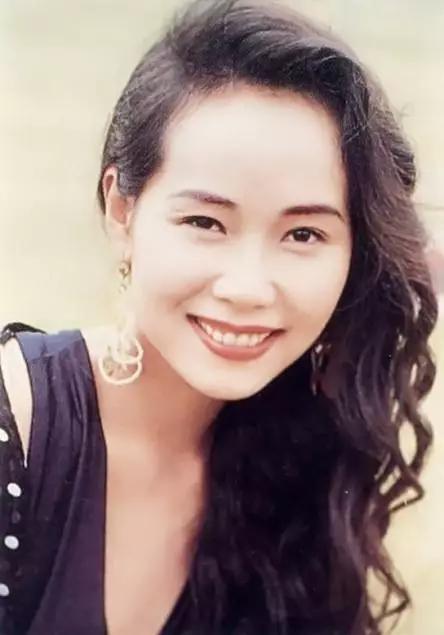 塔林托娅:现在电视剧这么多，你还会看十年前的剧吗？