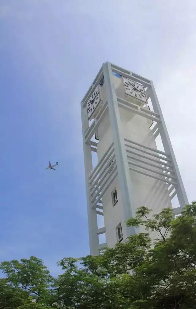 林夏羽:海口第一中学除却诞生了海南第一位女飞行员，还有怎么样的荣誉