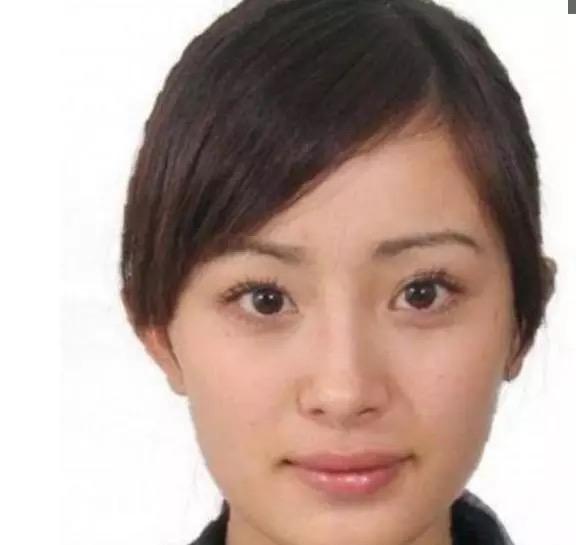 颜丹晨照片:颜丹晨为什么看起来那么年轻呢？