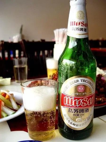 夺命大乌苏啤酒到底有多厉害，为什么有的人越来越喜欢新疆的夺命大乌苏啤酒