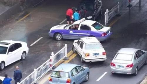 新会掉头:广东江门新会“调头”事件对未来自媒体管理有什么值得反思的？
