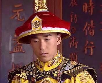 许攸简介:历史里谋士中诸葛亮、庞统、郭嘉、司马懿、许攸、荀彧谁更高？