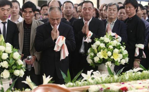 李麒麟和李宁什么关系:李宁的影响力有多大？他是中国哪里的？