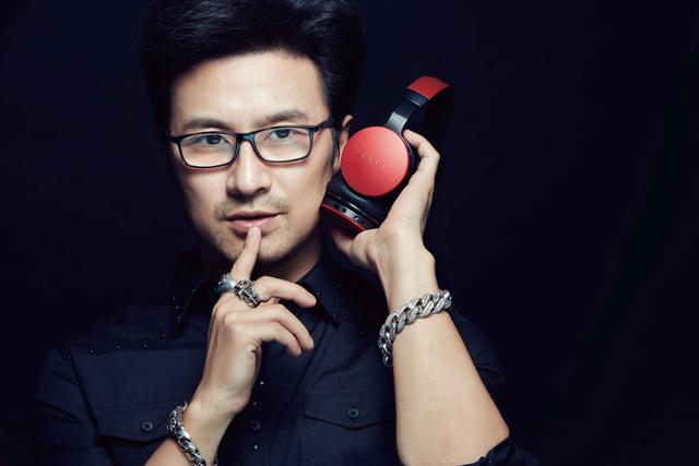 抛开汪峰的私人问题,就他的音乐与才华来看,你从内心里认可吗？