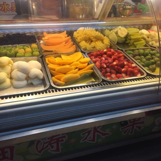 汕头实惠的小鹿犬价格多少:在汕头，有什么美食推荐吗？