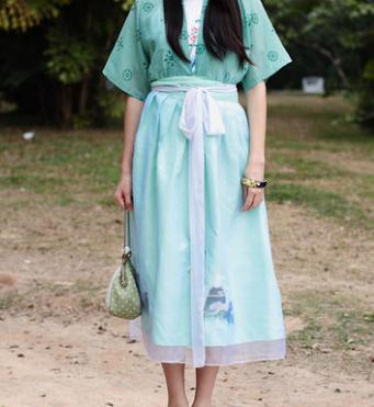 徐娇汉服:徐娇穿汉服惊艳、民族风原来这么美，哪些汉服元素适合日常搭配？