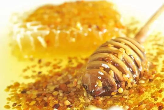 蜂蜜补肾吗，把蜂蜜倒在萝卜上，吃了会有什么效果？