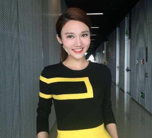 杨澜简历:谁能介绍一下杨澜的爸爸？