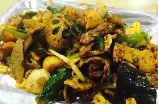 四川的美食,请问四川的小吃有多少呢？