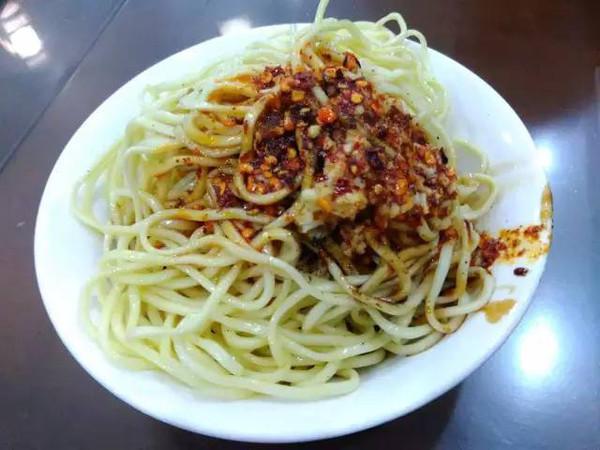 四川的美食,请问四川的小吃有多少呢？