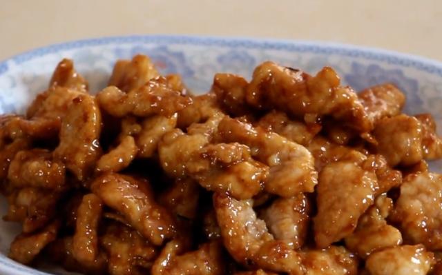炒肉时放什么料炒出来的肉好吃？