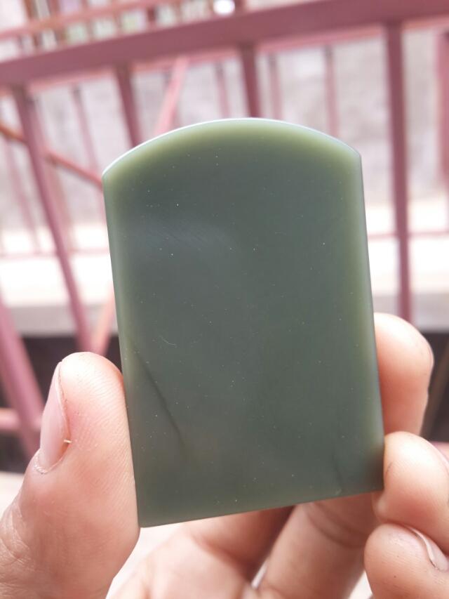 和田玉手镯种类,教你认识几种假和田玉手镯？