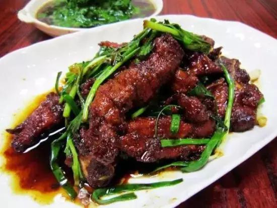 上海美罗城事件:在上海买房，你会选择在郊区买别墅还是在徐家汇“蜗居”
