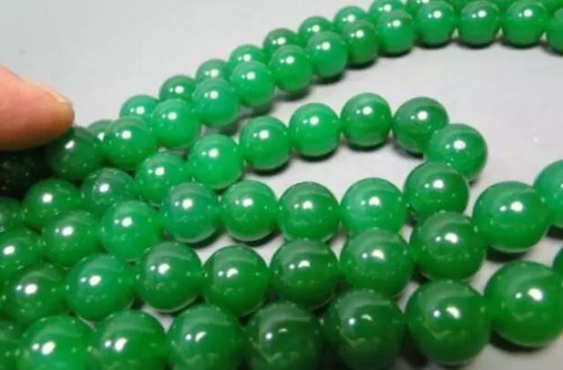 香港拍卖会上的顶级翡翠手镯,满绿的翡翠手镯一般什么样的价值最高？