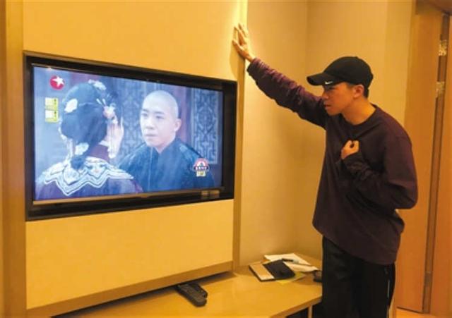 俞灏明烧伤前后图片:从端木磊到杜明礼，俞灏明还能够在娱乐圈再次站起来吗