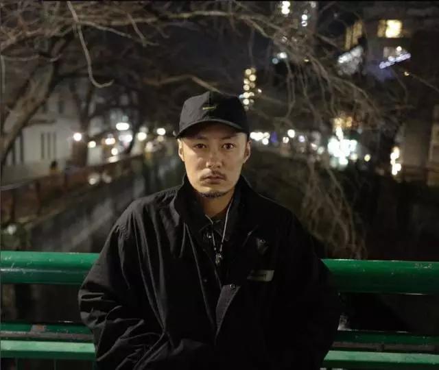 余文乐急删照片:秋季来临，男生该如何向六哥余文乐学习入秋穿搭