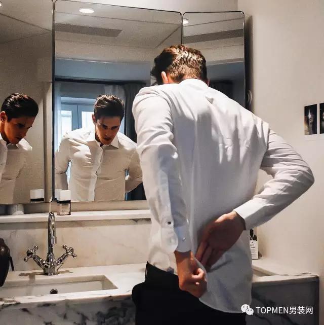 蔡明男人装照:被媒体称为“尤物”如时光雕刻的美人，许晴究竟是个怎样的人？