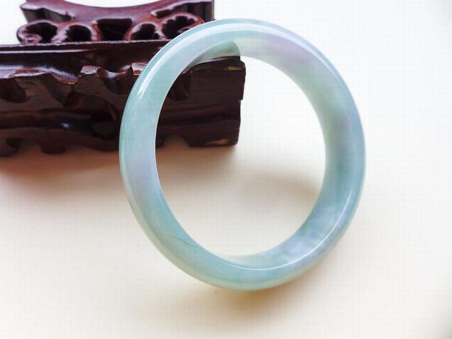 平安手镯的图片及价格,这个手镯市场价值有多少？