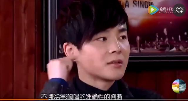 耳返:为何大部分歌手上台唱歌都要戴它