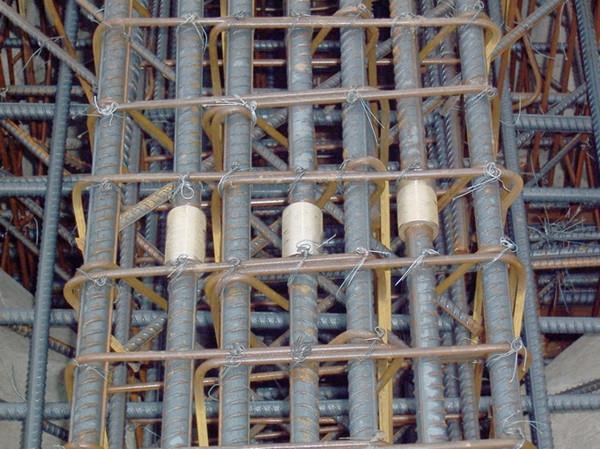 有三种机械连接,焊接连接,绑扎连接一,机械连接市场上常用的钢筋机械