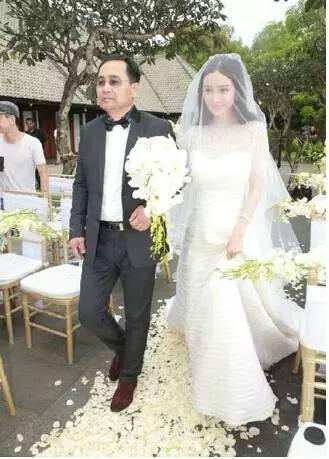 周杰伦结婚照:90后结婚不想拍婚纱照，可以吗？
