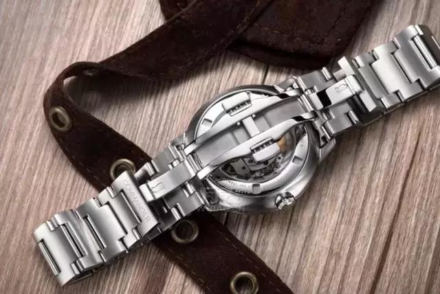 瑞士手表又出什么事情了，你认为哪个瑞士手表品牌最坑？为什么？