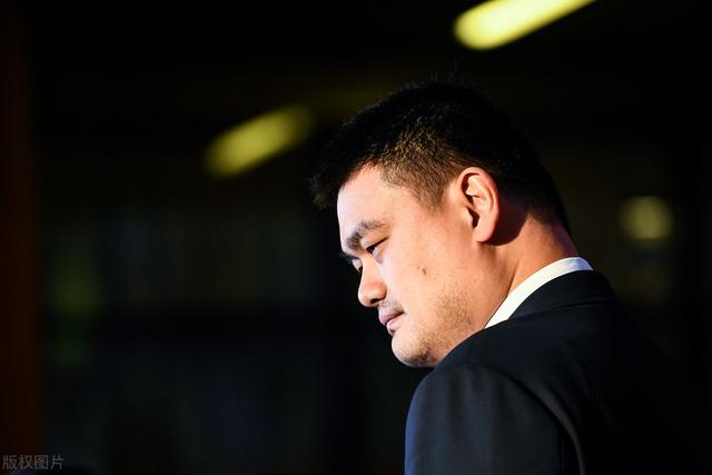杨鸣女友:CBA第一帅杨鸣被曝疑似出轨，你想说点什么