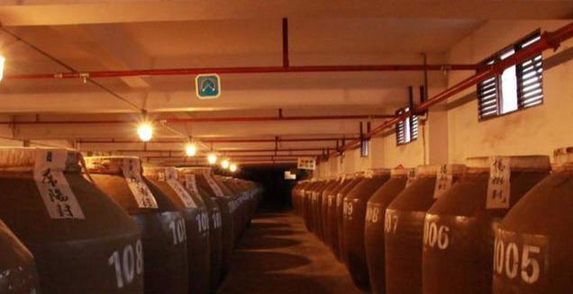 酱香酒的生产工艺有几种，茅台镇酱香酒的制造过程有哪些环节