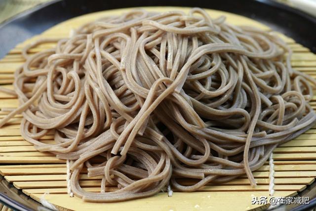 荞麦面粉真能减肥吗？