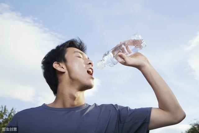尿酸过高是尿毒症前兆吗:人体内尿酸产生过多会怎么样？