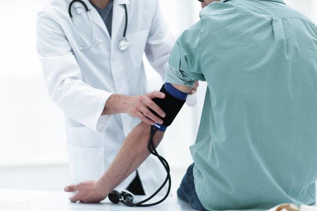 血压中的低压高是什么原因导致的？会导致什么疾病？
