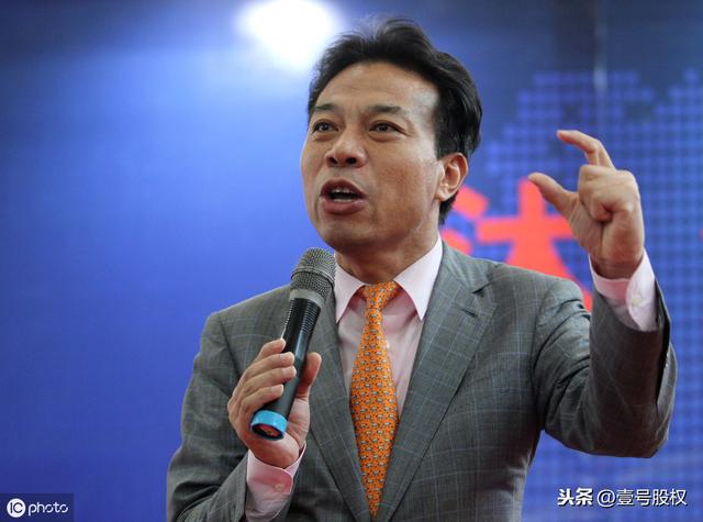 唐骏老婆:打工皇帝唐骏一直租房住，坚持不买房，租房和买房你怎么看