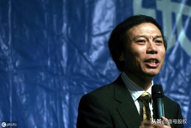 唐骏老婆:打工皇帝唐骏一直租房住，坚持不买房，租房和买房你怎么看