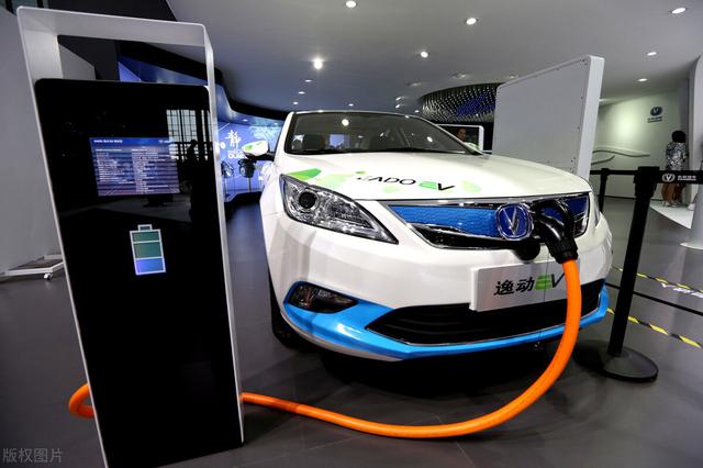 新能源电动车价格，买了新能源车的车主后悔吗