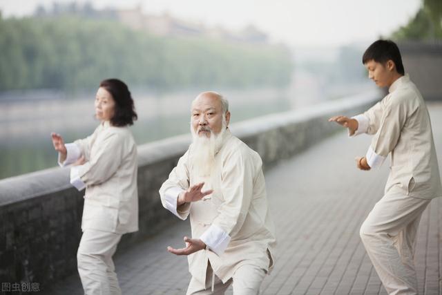 内啡肽和多巴胺的区别，最近经常犯困，白天老打哈欠，有什么提神的方法吗