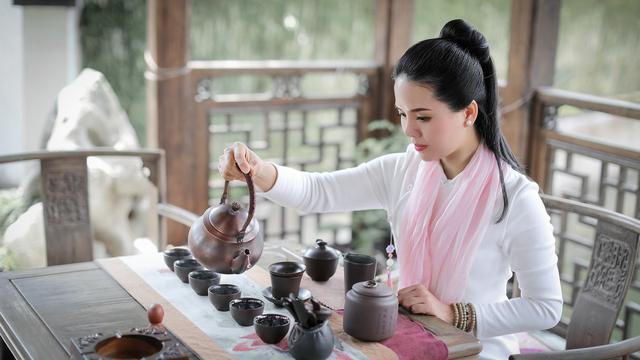 浪胃仙:为什么大胃王浪胃仙这么能吃？