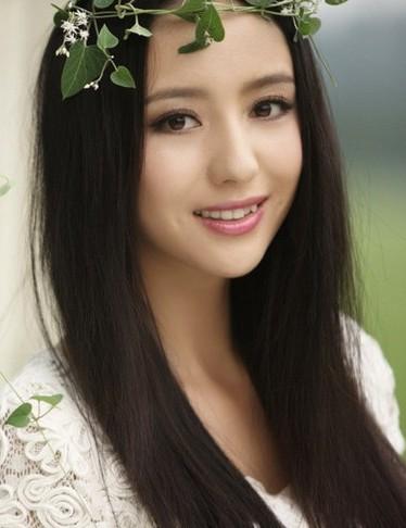安洁莉娜裘莉:娱乐圈有不打玻尿酸的女明星吗？