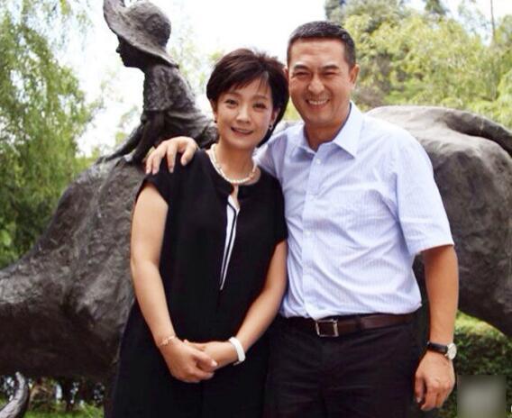 王海燕的前夫:王雷和李小萌竟然是夫妻！娱乐圈还有哪些低调的情侣夫妻档？