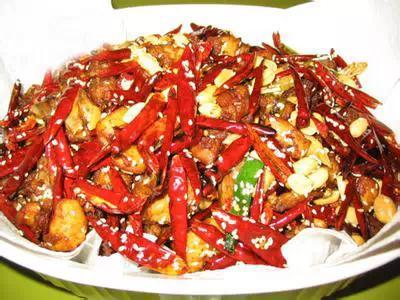 云南的特色小吃有哪些，云南美食独具特色，让你无法接受的云南美食是什么