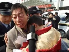 偷狗贼被村民虐打致死:农村常有狗被偷，这些被偷走的狗去哪了？它们会被怎么处置？