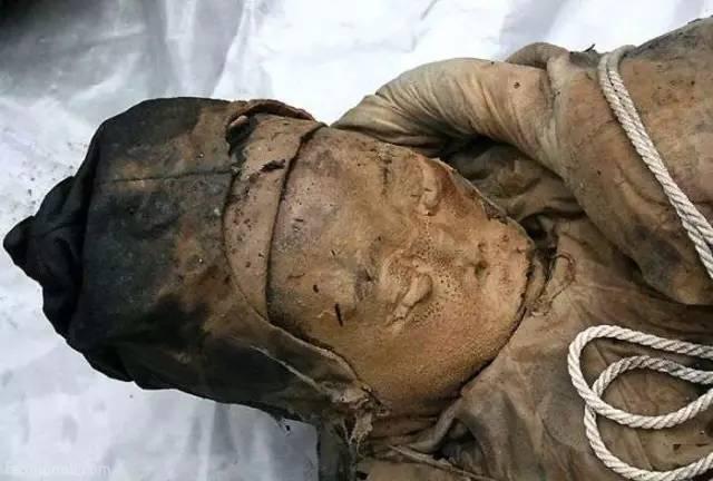 现代人盗墓灵异事件:《鬼吹灯》与《盗墓笔记》哪个更恐怖？两者有什么区别？