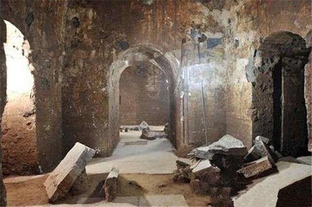现代人盗墓灵异事件:《鬼吹灯》与《盗墓笔记》哪个更恐怖？两者有什么区别？