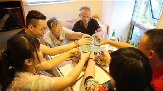 番茄台是什么台:湖南卫视为什么叫芒果台，起了一个水果的名字？