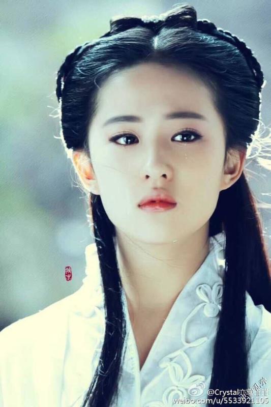有哪些长相古典的气质美女？