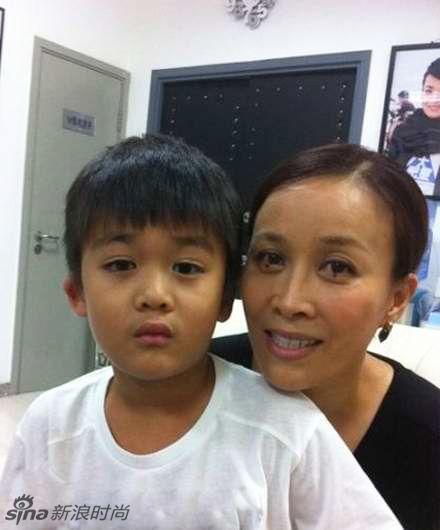 姚晨儿子:《都挺好》姚晨的倔强，难道就该是被“重男轻女”的理由吗
