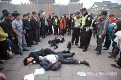 偷狗贼被村民虐打致死:农村常有狗被偷，这些被偷走的狗去哪了？它们会被怎么处置？