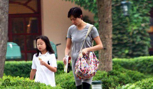 姚晨儿子:《都挺好》姚晨的倔强，难道就该是被“重男轻女”的理由吗
